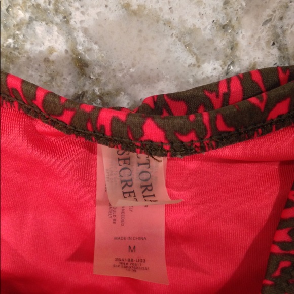 Victoria's Secret 2 Piece String Bikini - Picture 4 of 4